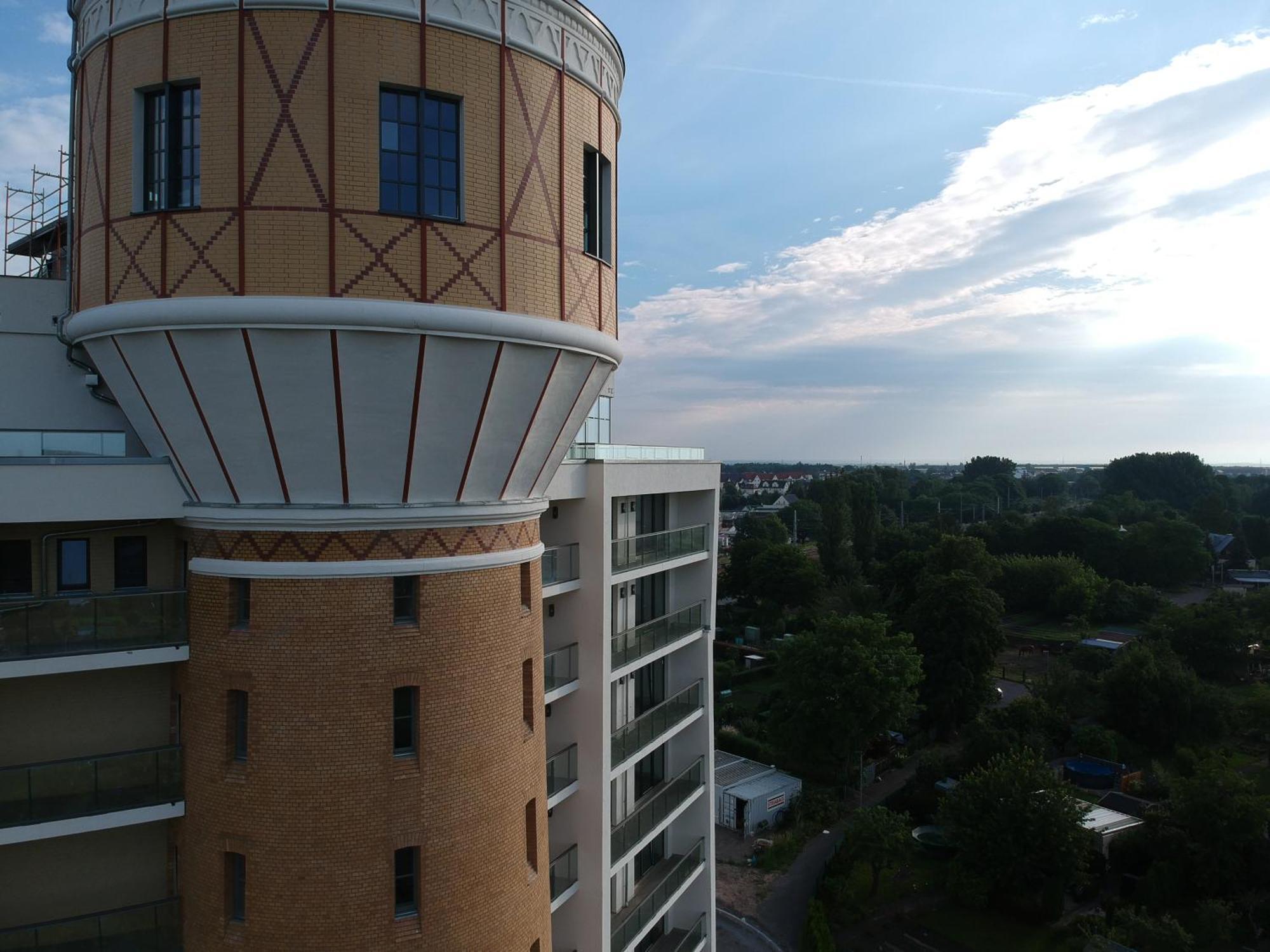 Exklusives Wohnen Im Historischen Wasserturm Dem Highlight Von Delitzsch We104 エクステリア 写真